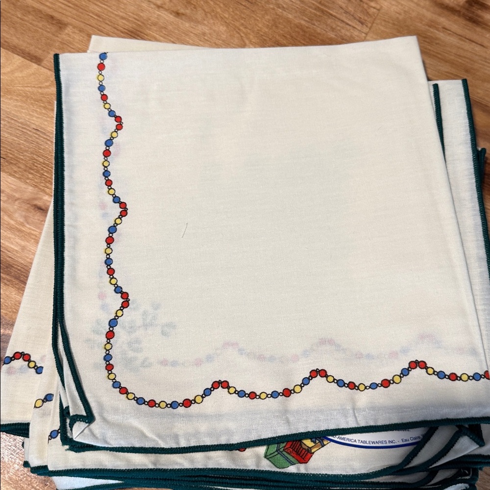 Royal Linens Christmas Tree Napkins: Set of 6 - Picture 6 of 8